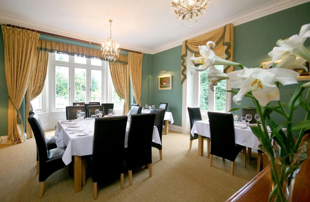 Ffarm Hall