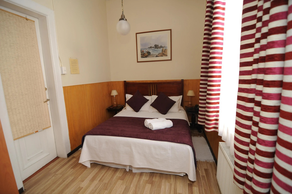 Cabañas y Hostal Borde Rio