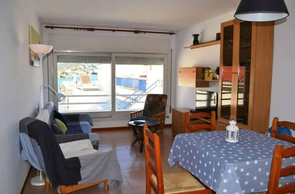 106300 - Apartment in Llança