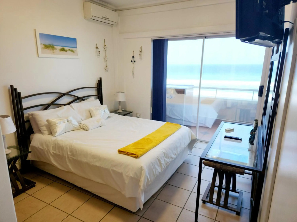 Beachside 3 bed apartment with stunning seaviews