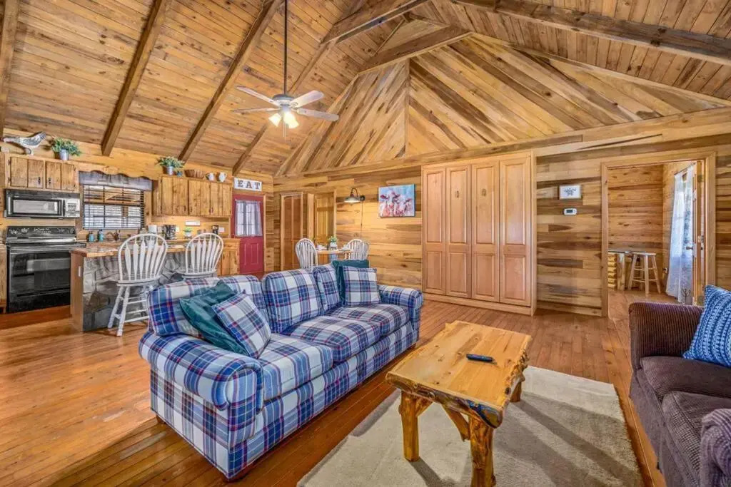 Beautiful View Log Cabin Fireplace Hot Tub Arcade Pool Fishing