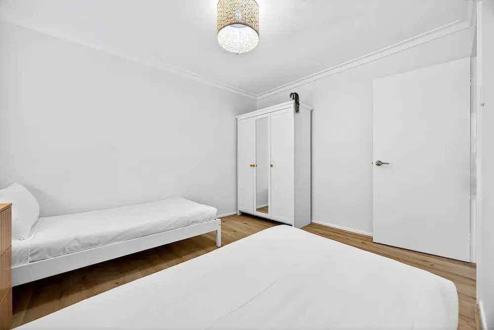 Bright 2-bed Unit Near Scarborough Beach