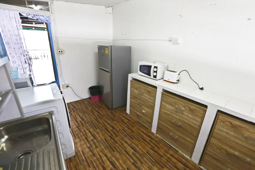Zee Thai Hostel