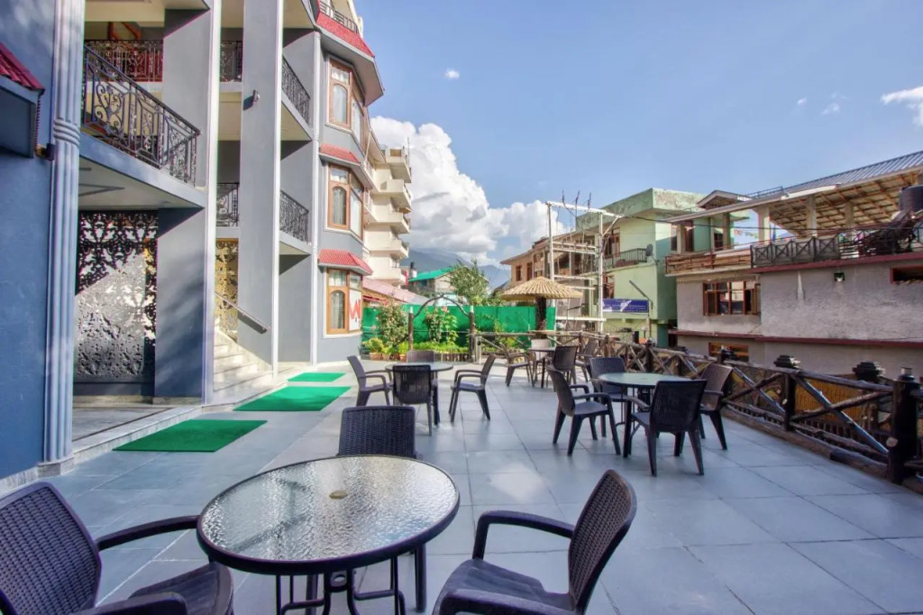 Woodstock Inn Manali 800 Mtrs from Mall Road