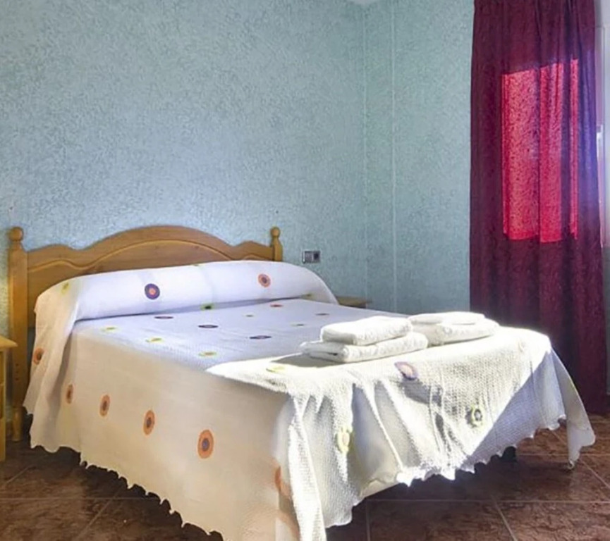 Villa - 8 Bedrooms with Pool and WiFi - 106437