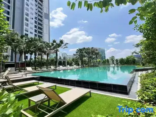 Skyline & City Vibe in TRX, Bukit Bintang | 1-5pax