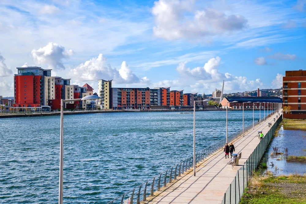 Just Stay Wales-Waterfront Villa-SA1