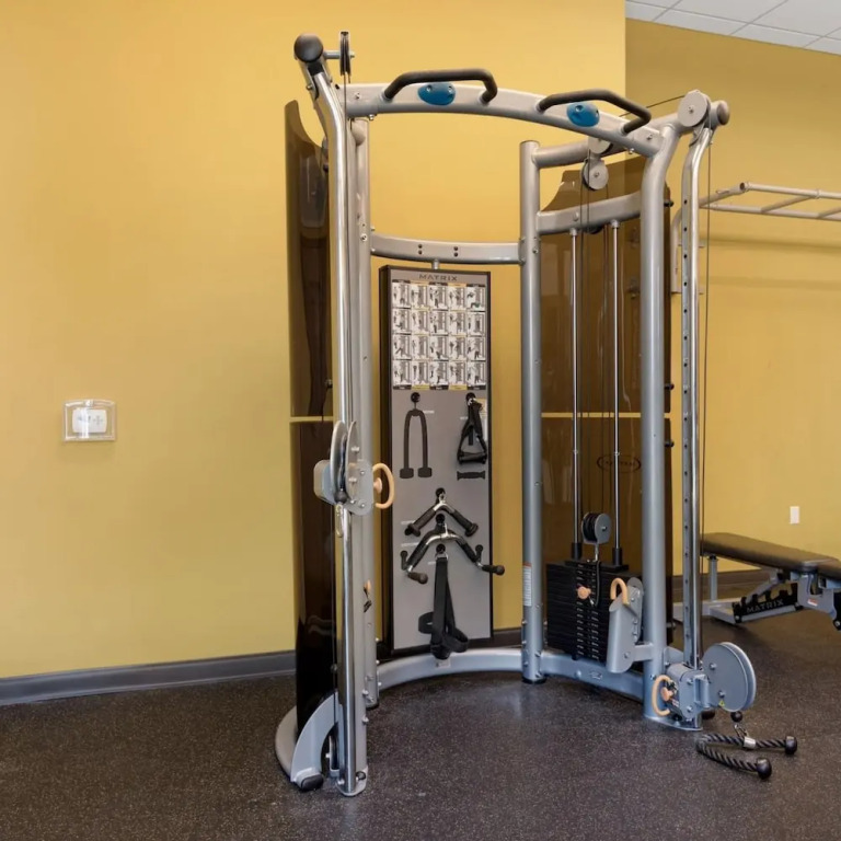 Kasa Family Friendly Westown 2BD Amenity Access Milwaukee