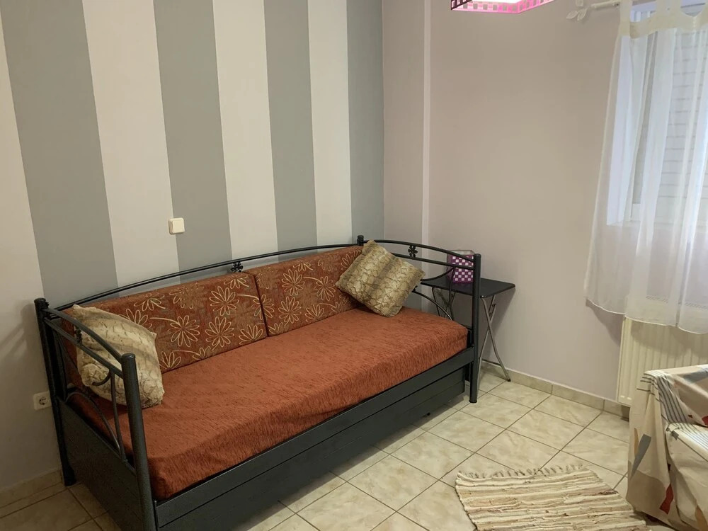 Immaculate 2-bed Apartment in Piraeus, Athens