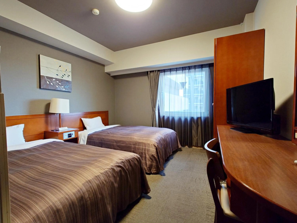 Hotel Route-Inn Koga Ekimae