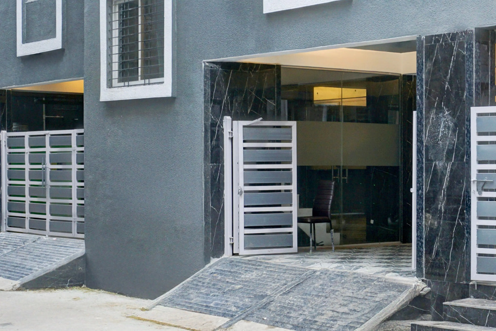 Super Townhouse Hinjewadi Corporate Stays