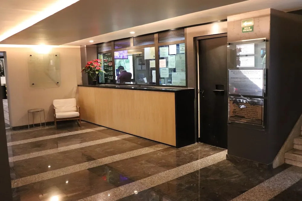 Hotel Embassy