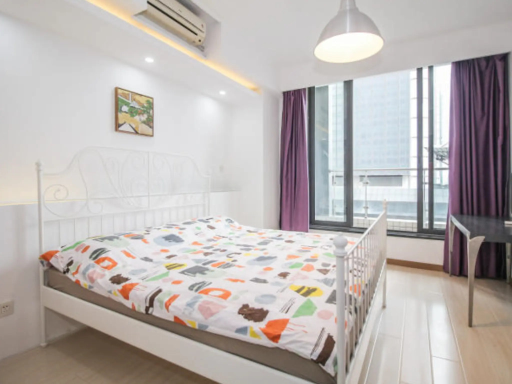 iNestin Shanghai Apt Jinzang Road