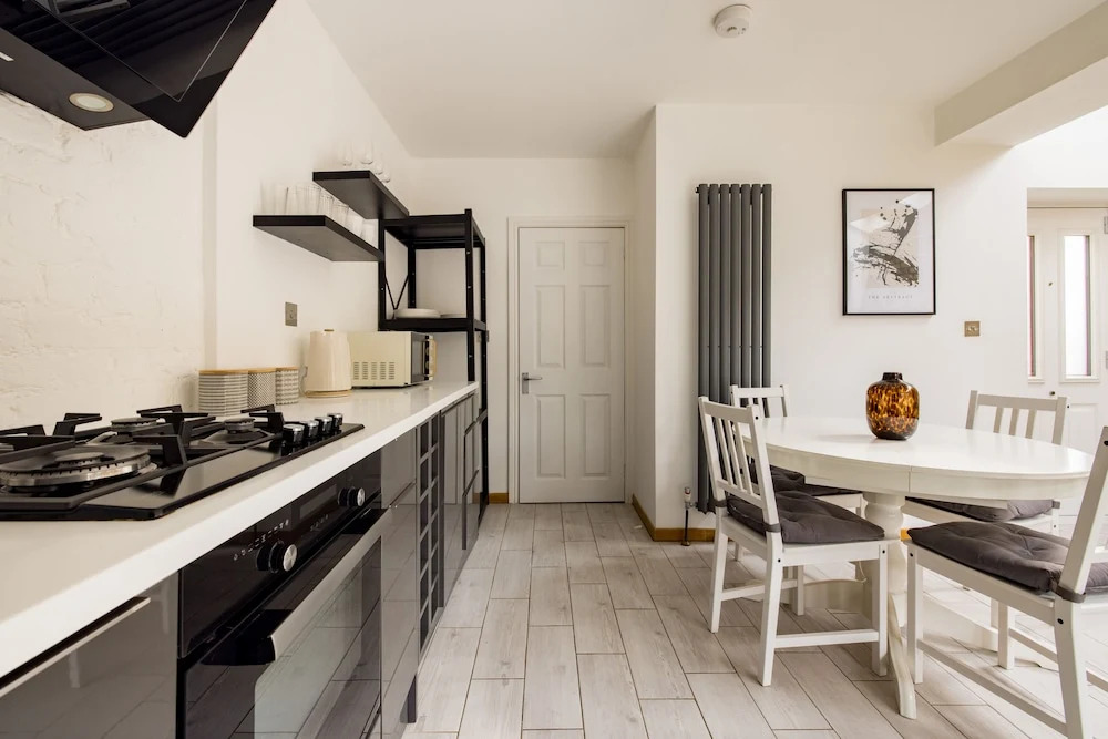 2 Bed Garden Flat in Balham