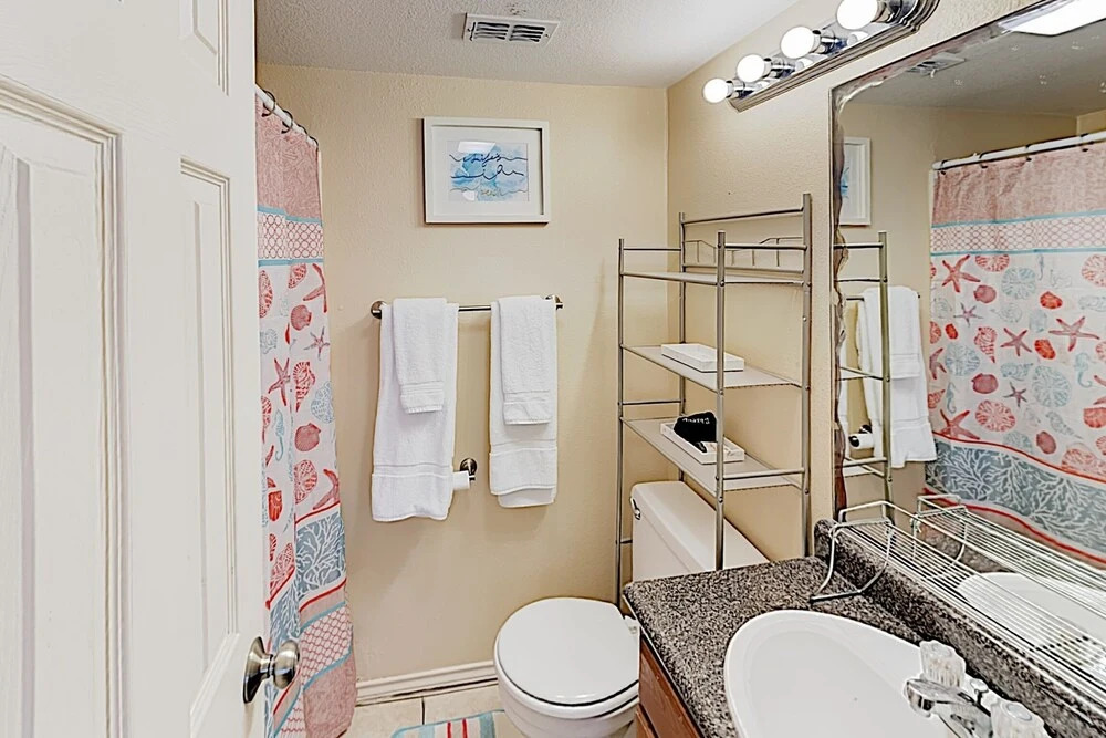 New Listing! All-suite - Pool, Walk To Waves 2 Bedroom Condo