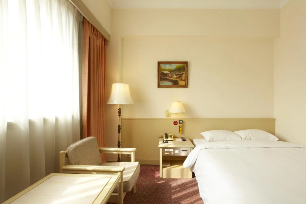 Emperor Hotel