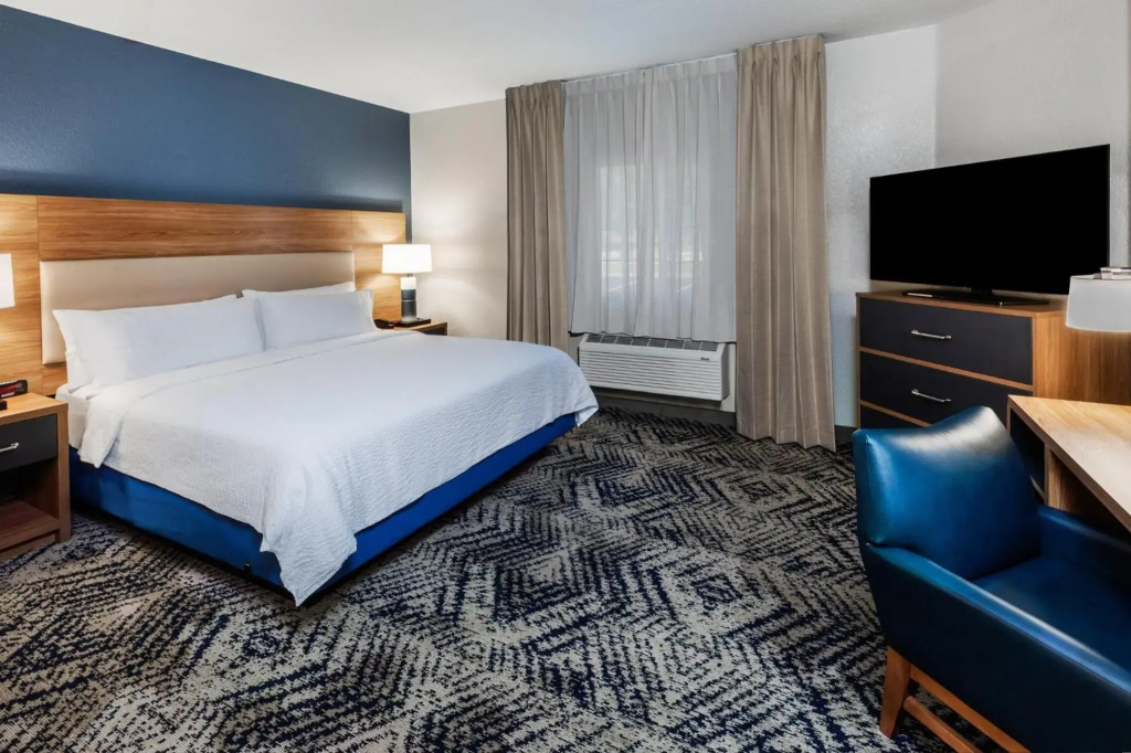 Candlewood Suites Fayetteville – University of Arkansas by IHG