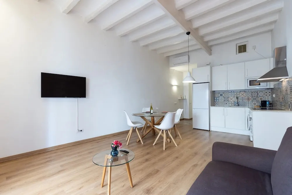 Merceria 1 by Unik Tarragona