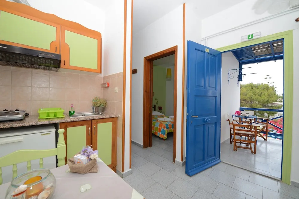 Doras Studios & Apartments