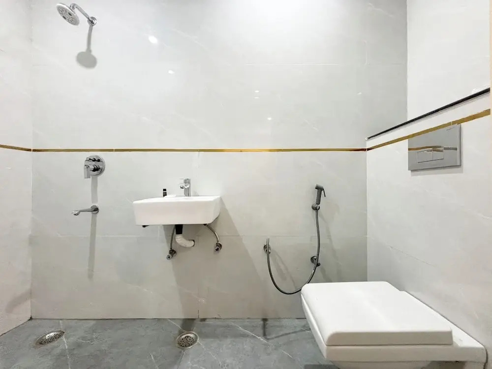 Hotel Emerald Suites & Banquet By Aura
