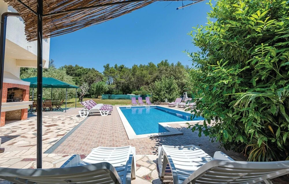 Awesome Home in Rovinj With Wifi and 6 Bedrooms