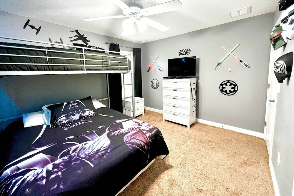 Poolside Oasis in Paradise Palms: 6 Mi to Disney!