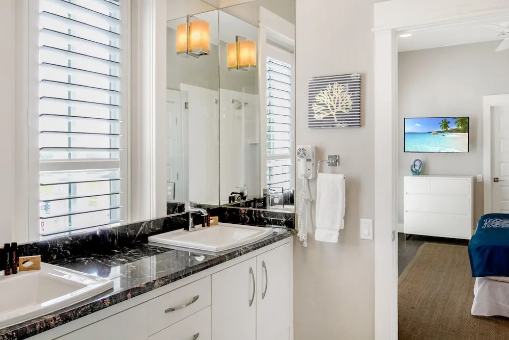 Breezy Villa on Port Aransas Coast by RedAwning