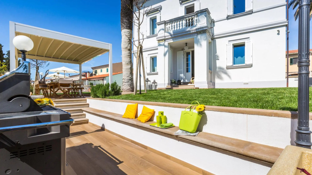 Villa Sole Al Molino A Vento 8, Emma Villas