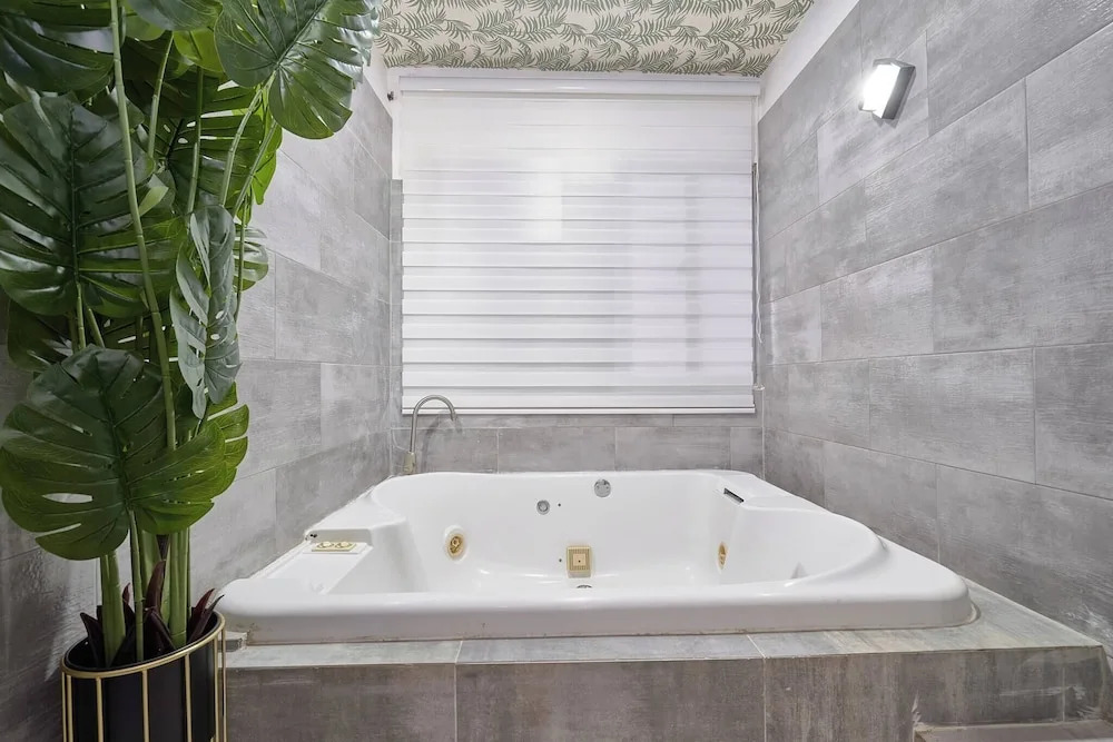 Luxurious 3-bedroom Condo With City Views in Santo Domingo