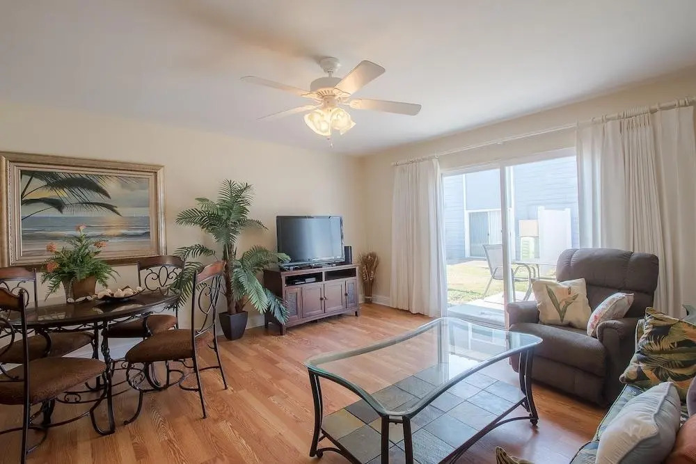 Oak Shores-Oak Shores 103