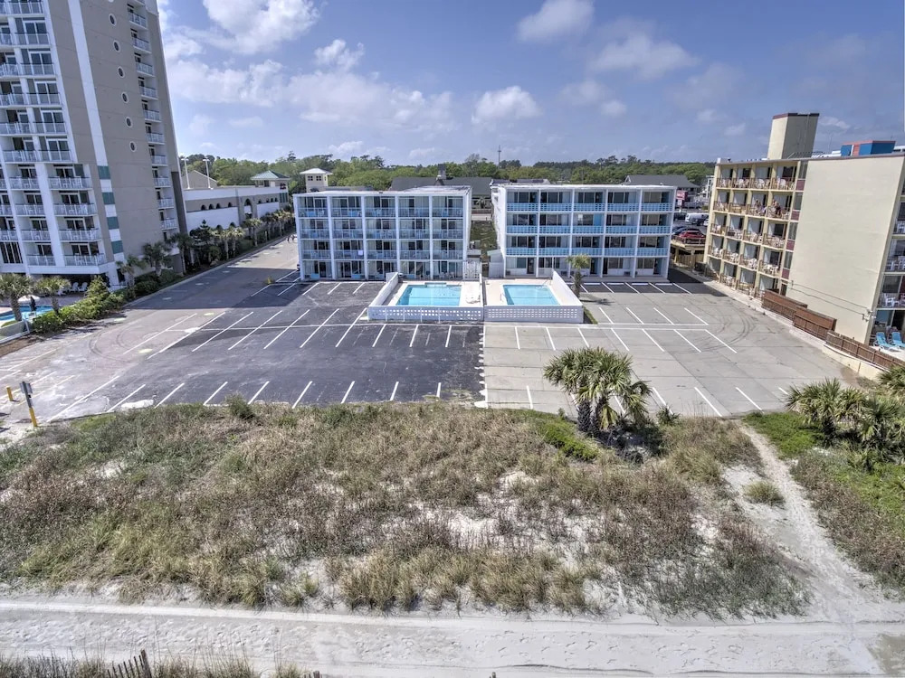Oceanfront Twilight Surf Hotel