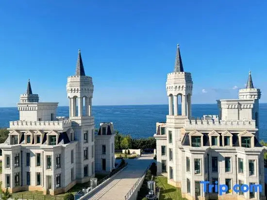 Yantai Yangma Island Seaview Castle Homestay (Huandao Road)