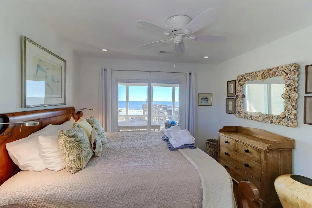 1619 E Ashley - Namastay - Oceanfront - 4 Bedrooms