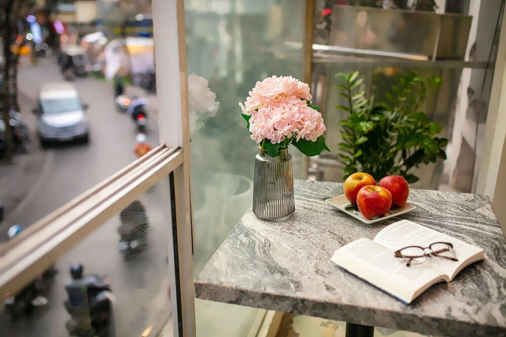 Queen Cafe Hotel