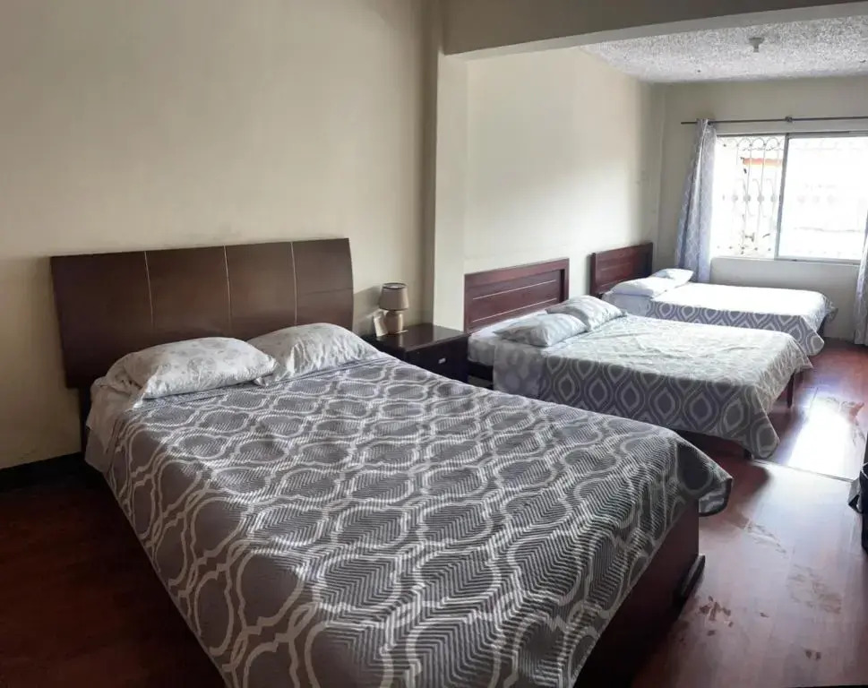 Alojamientos Hostal Rest House