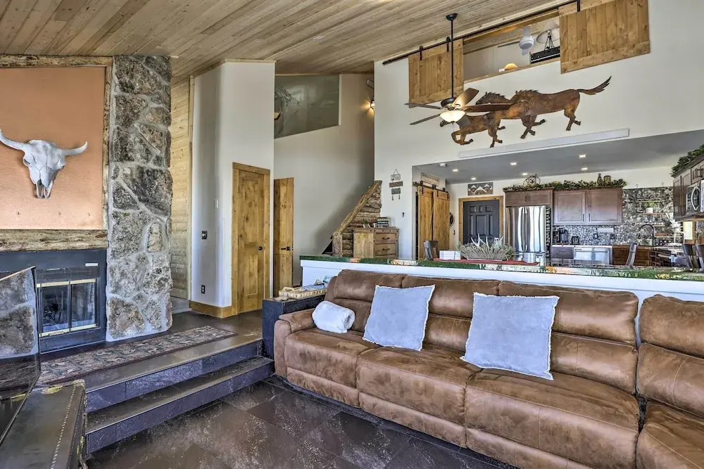Ski, Soak & Explore! Granby Getaway w/ Mtn Views