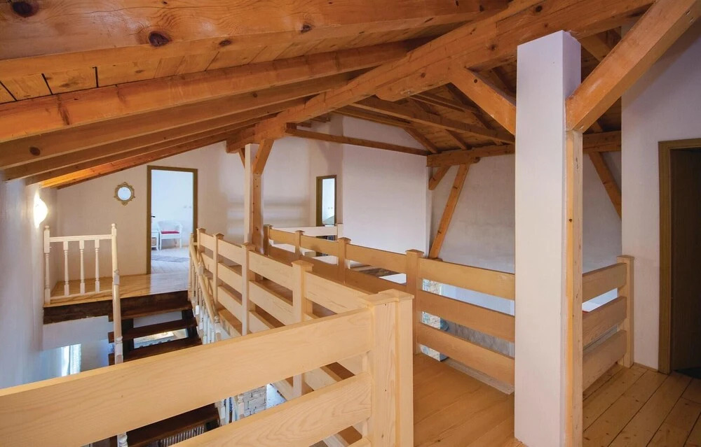 Amazing Home in Lozovac with Hot Tub, WiFi & 4 Bedrooms