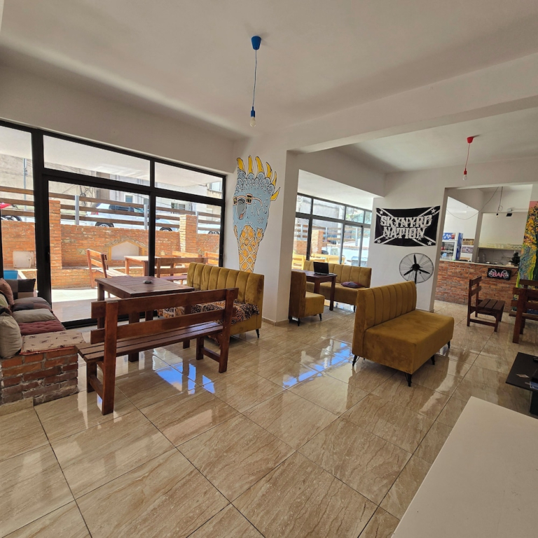 Lazy Roo Hostel Saranda