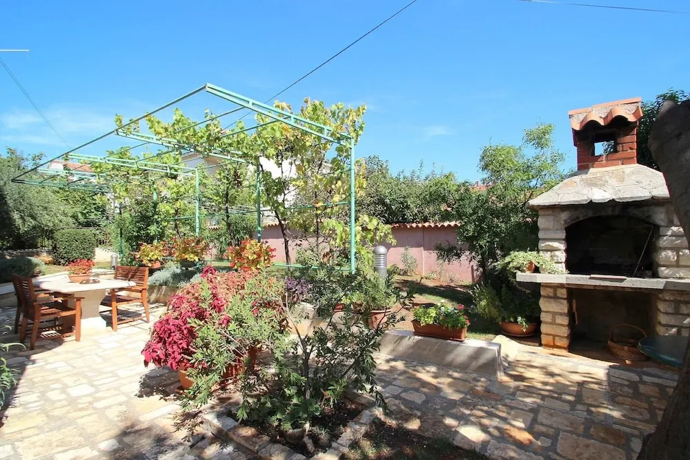 Apartment Maena
