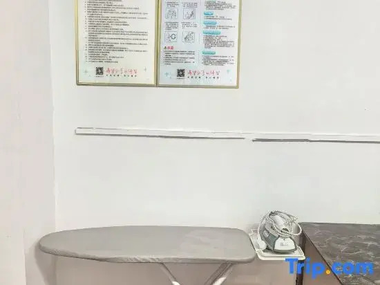 Chenlong Jinzhan Hotel