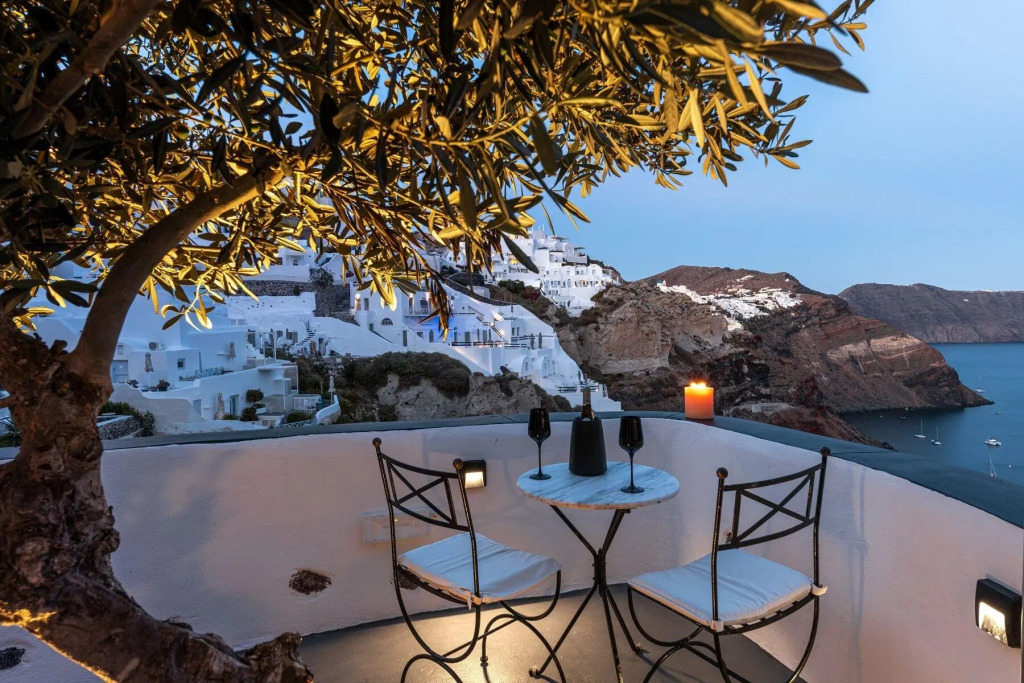 Pearl of Caldera Oia - Boutique Hotel by Pearl Hotel Collection