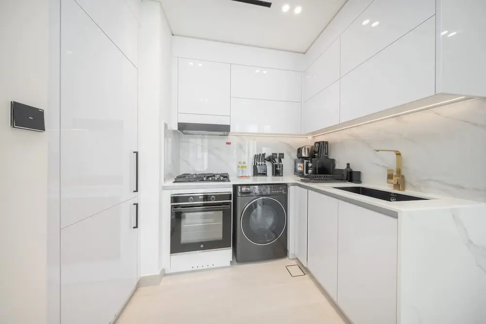 Luxury 1-bedroom JVC Apartment With Balcony Pool