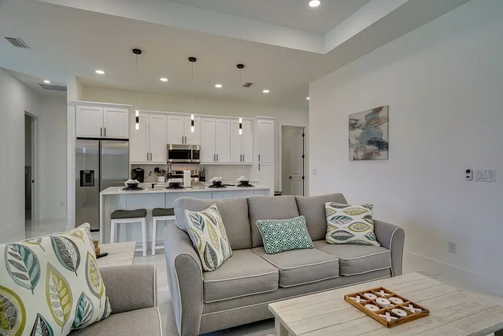 Furnished Lanai & Private Pool: Cape Coral Home