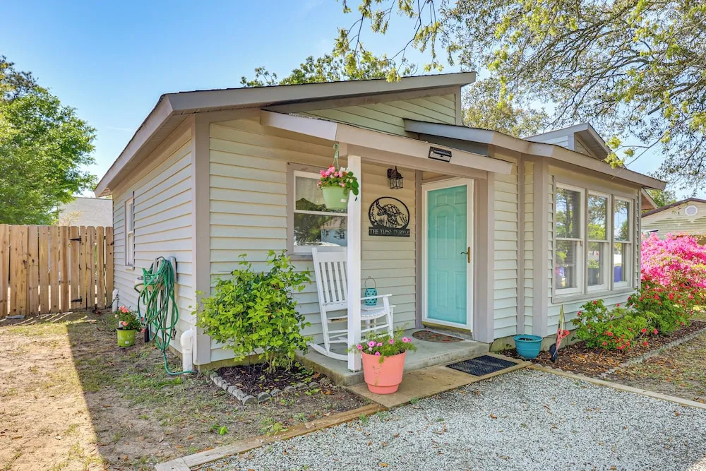 Oak Island Home w/ Fenced Yard, Walk to Long Beach
