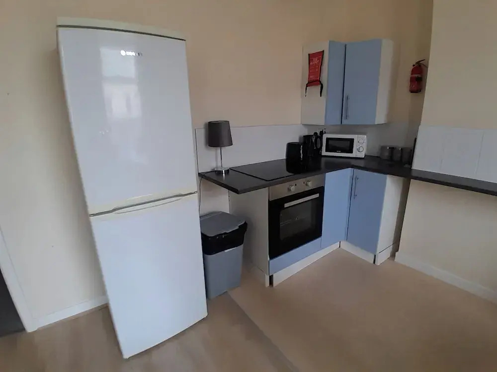 Blackpool - 2-beds - Sleeps 5 - Pet Friendly