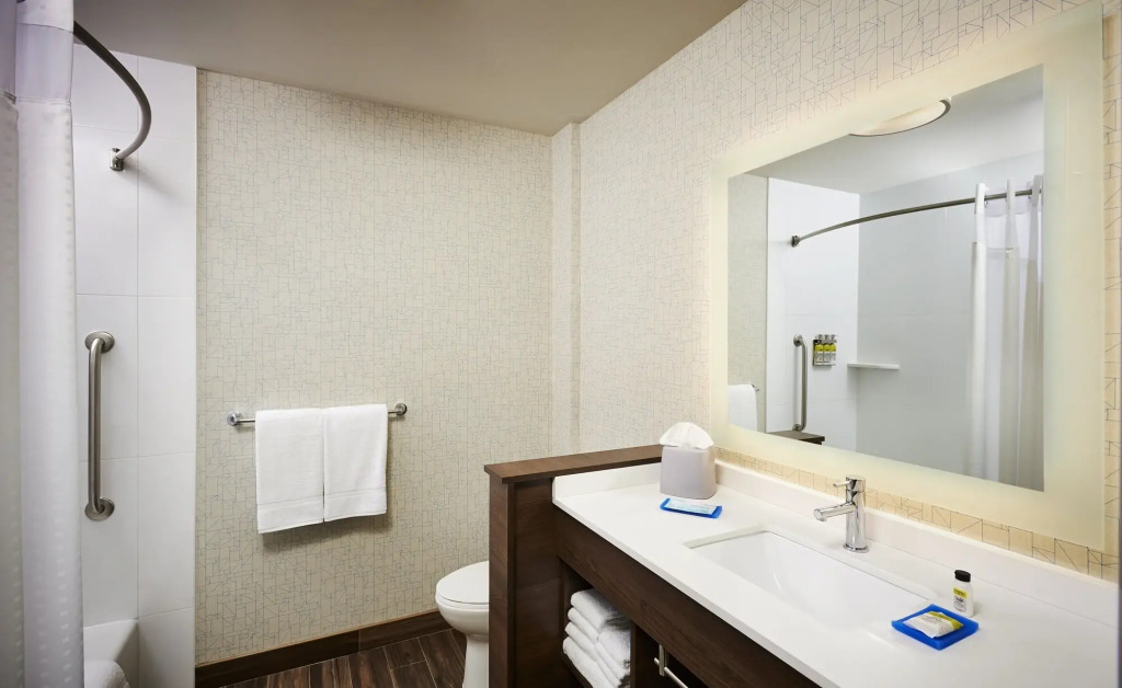 Holiday Inn Express - Sarnia - Point Edward by IHG