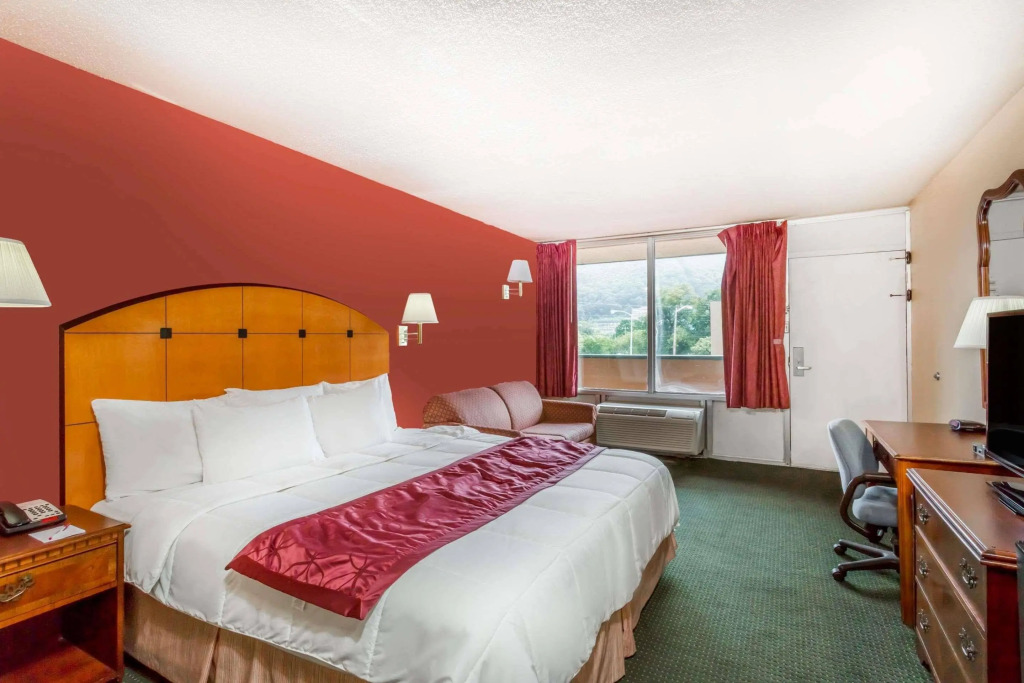 Ramada by Wyndham Roanoke