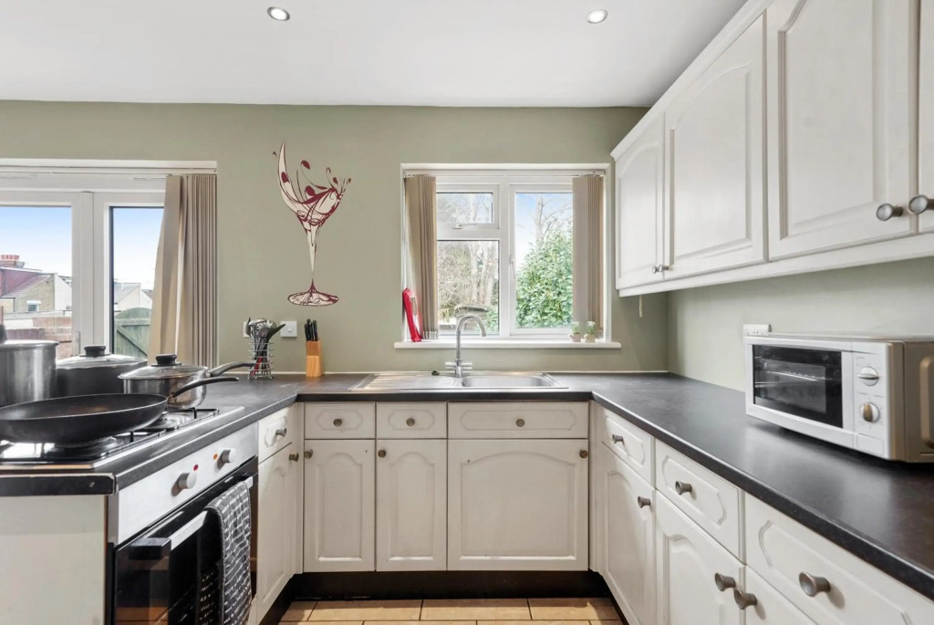 Luxury Homes 6 beds in Maidstone