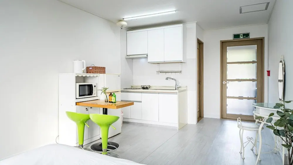 Yeosu Arens Pension