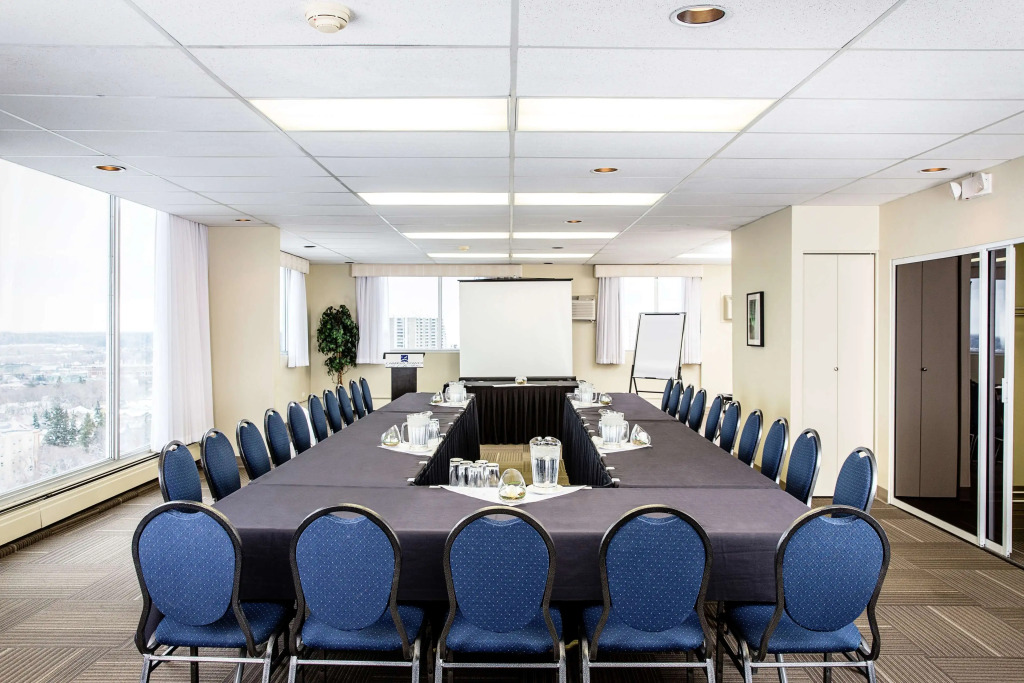 Campus Tower Suite Hotel